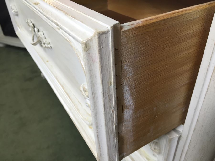 Shabby Chic White Bassett Furniture Dresser With Nightstand And Mirror [Photo 9]