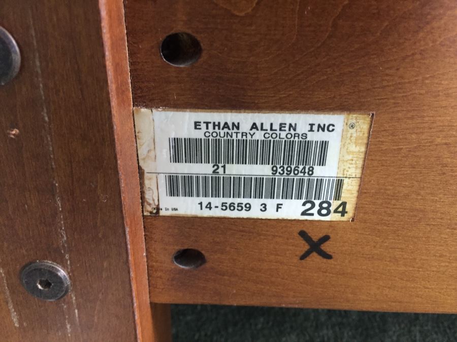Ethan Allen Wooden Bed With Mattress Boxsprings And Nice Linens [Photo 3]