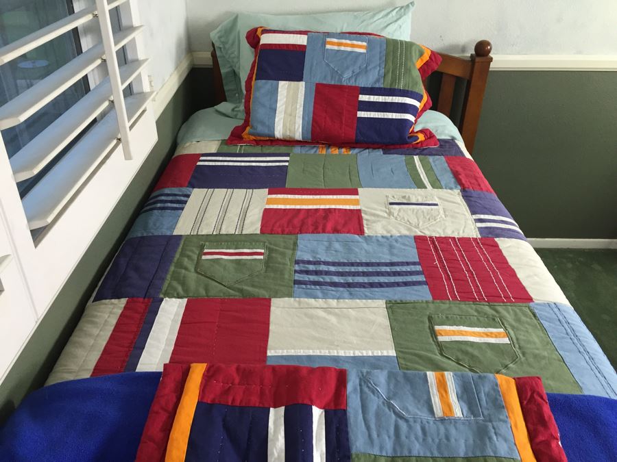 Ethan Allen Wooden Bed With Mattress Boxsprings And Nice Linens [Photo 7]