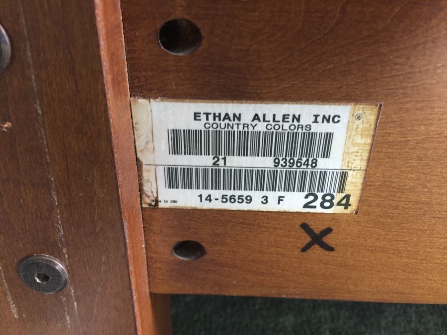 Ethan Allen Wooden Bed With Mattress Boxsprings And Nice Linens [Photo 6]