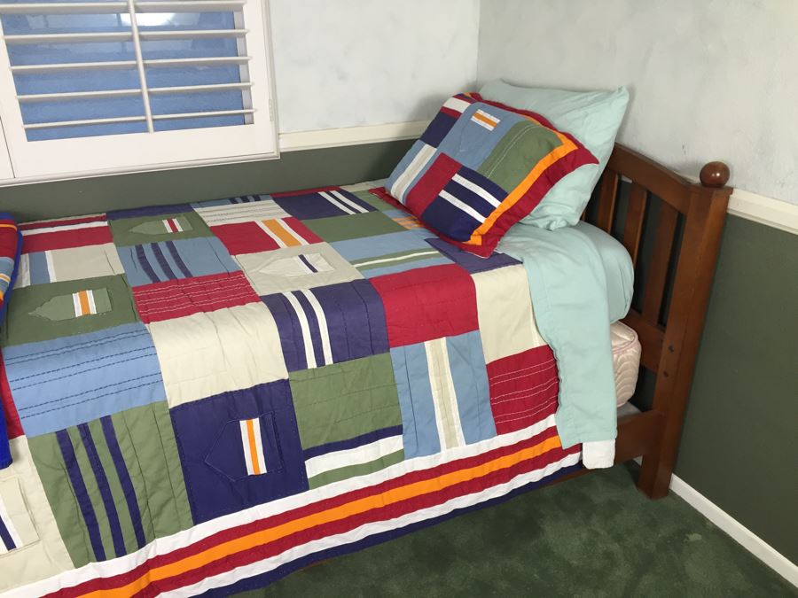 Ethan Allen Wooden Bed With Mattress Boxsprings And Nice Linens [Photo 4]