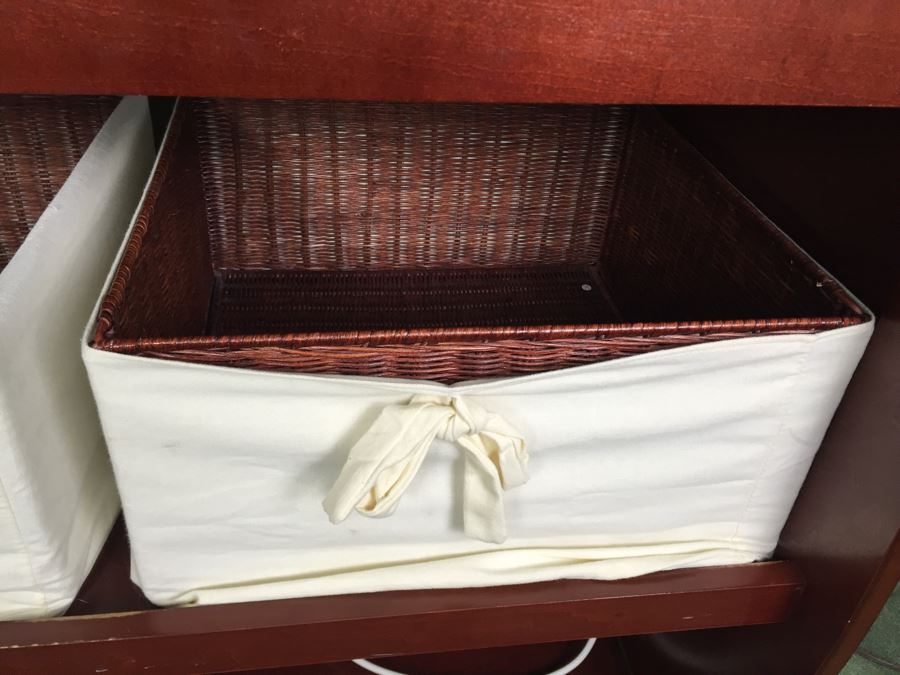 Wooden Baby Changing Table With Baskets [Photo 5]