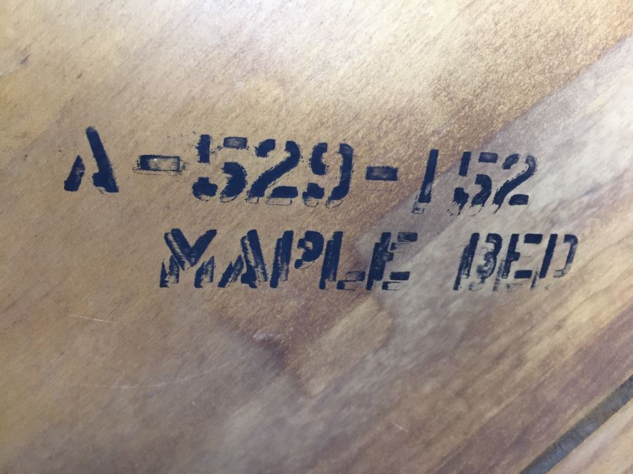 Nice Maple Kid's Bedroom Set With Dresser And Mirror Plus Twin Headboard and Footboard [Photo 10]