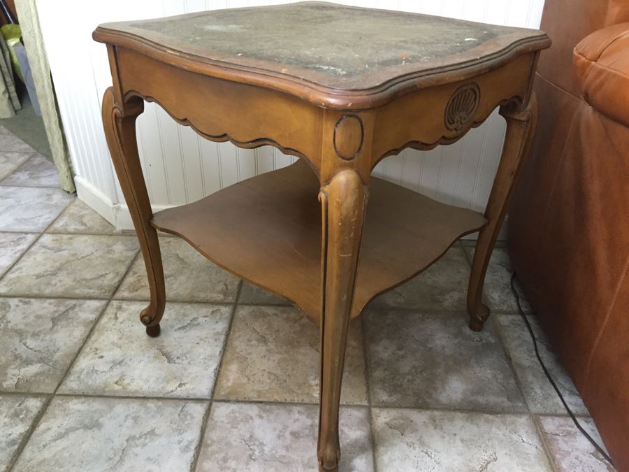 Wooden Side Table [Photo 2]