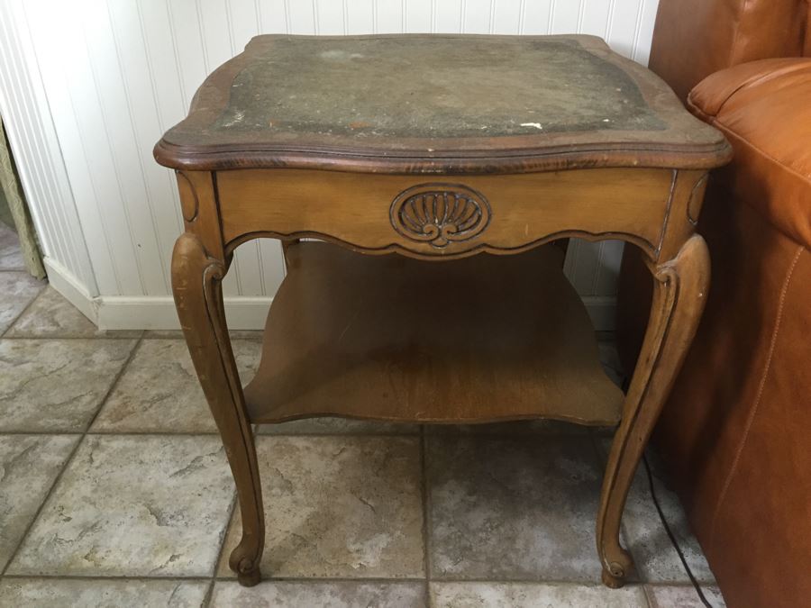 Wooden Side Table [Photo 1]