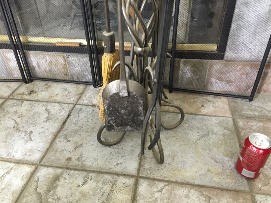 Fireplace Screen And Fireplace Tools [Photo 3]