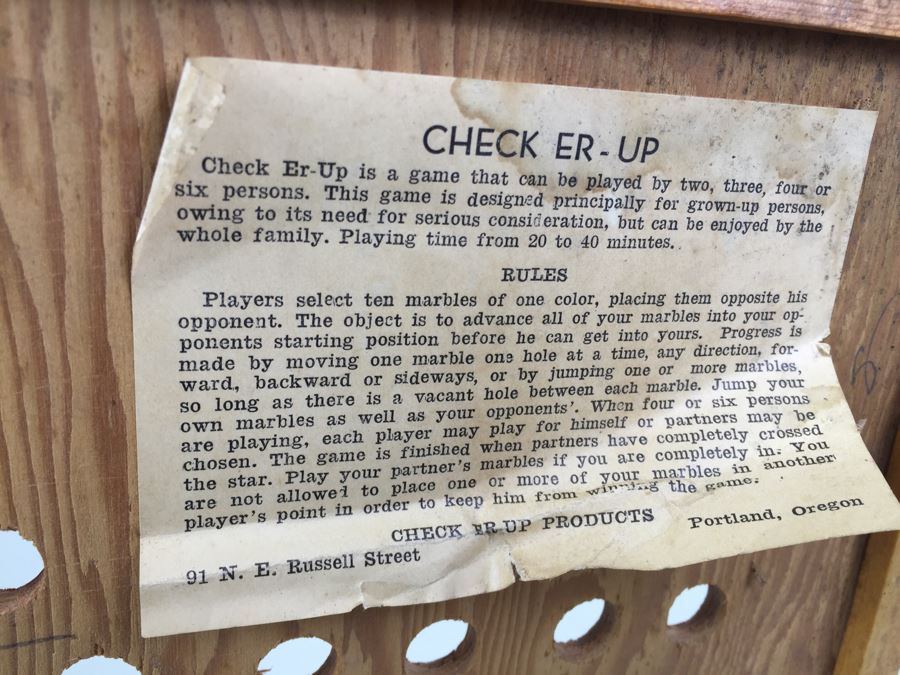 Vintage Wooden Check Er-Up Game Portland, Oregon [Photo 3]