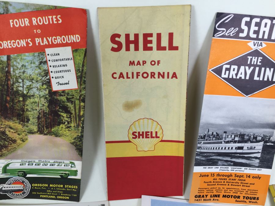 Vintage Collection Of Maps, Tourist Guides, Postcards, Military Photographs And Various Ephemera [Photo 2]