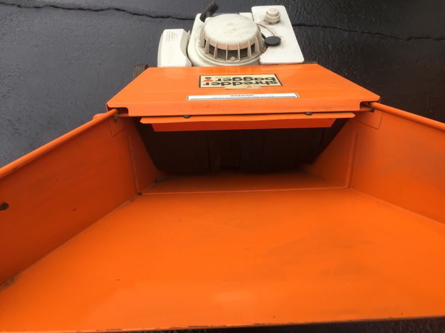 Sears Craftsman 8 H.P. Gas Powered Shredder Bagger [Photo 9]