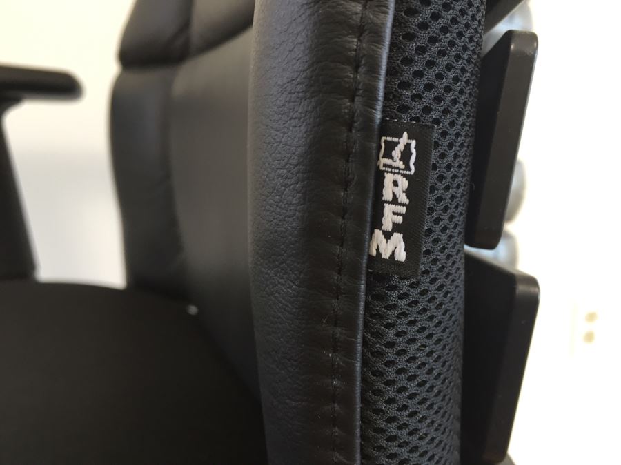  RFM Verte Chair From Healthy Back Office Chair That Molds To Your Spine's Shape Retails For $1,600 [Photo 6]