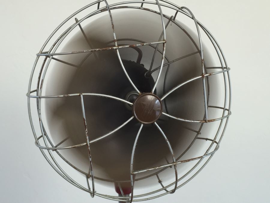 Vintage Industrial Emerson Electric Adjustable Height Pedestal Fan 77646-AM [Photo 2]