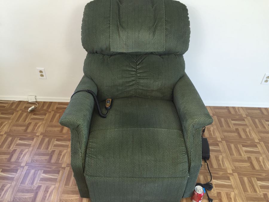 Golden Lift Chair From Healthy Back Retails $1,000+ [Photo 4]
