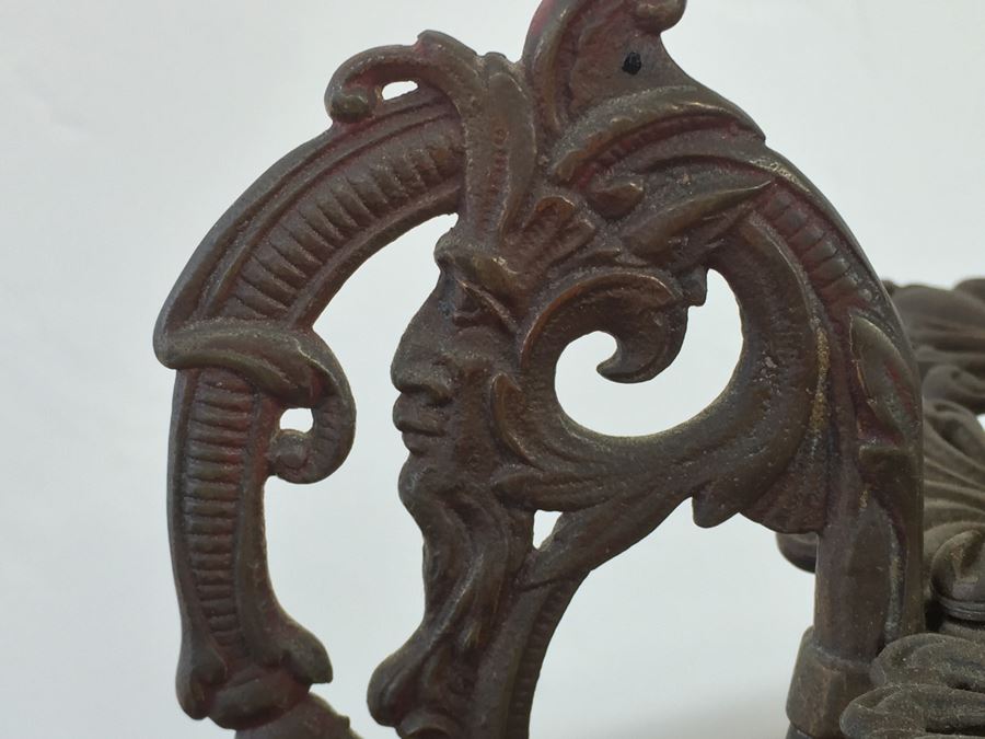 Antique Victorian Oil Lamp Electrified Painted Glass Globes Hurricane [Photo 15]