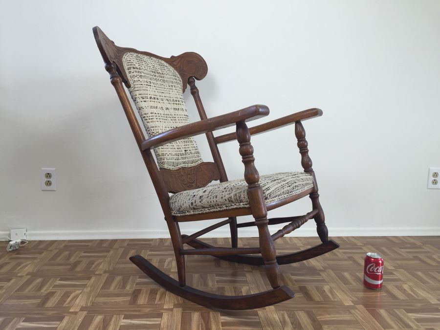 Old Oak Wooden Rocker Chair [Photo 12]