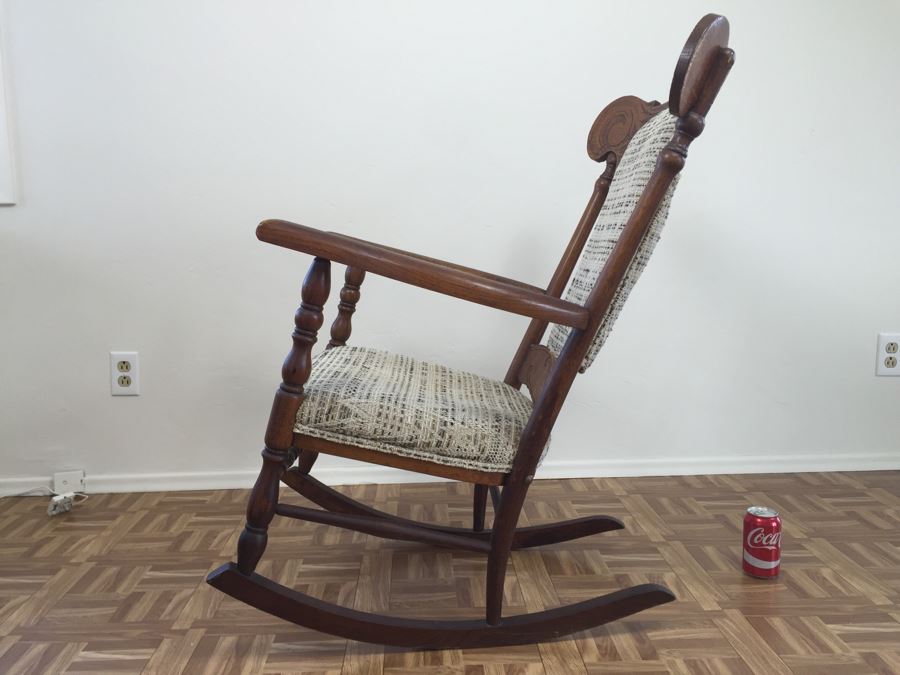Old Oak Wooden Rocker Chair [Photo 16]