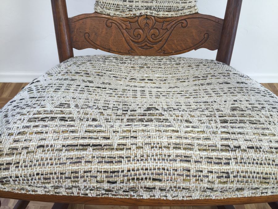 Old Oak Wooden Rocker Chair [Photo 7]