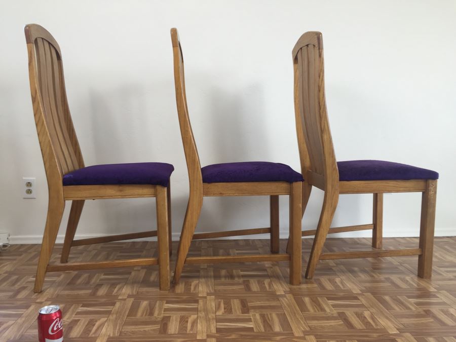 Set Of 3 Oak Curved Back Chairs [Photo 3]