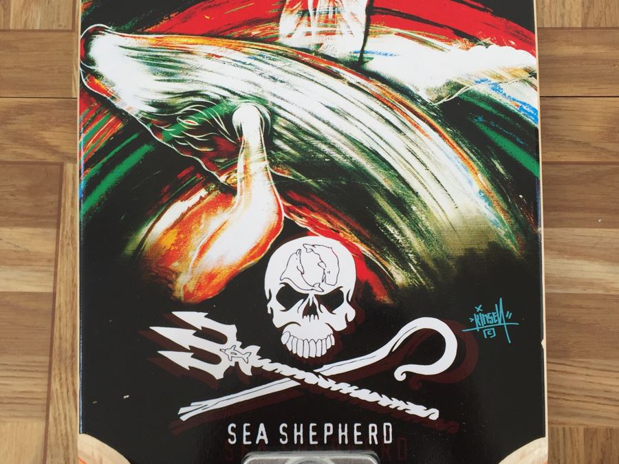 Rare Hand Signed Dave Kinsey Extinction Is Forever Sea Shepherd Anti-Whaling Fundraising Awareness Sector 9 Skateboard [Photo 19]