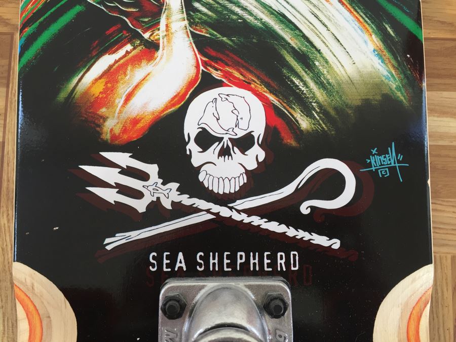 Rare Hand Signed Dave Kinsey Extinction Is Forever Sea Shepherd Anti-Whaling Fundraising Awareness Sector 9 Skateboard [Photo 12]