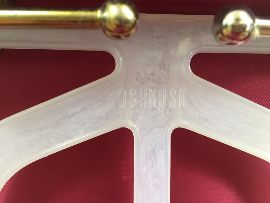 Vintage Oshkosh Satin Lined Luggage In Great Condition [Photo 15]