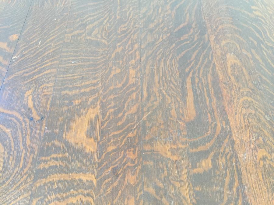 Antique Tiger Oak Pedestal Table With Claw Feet [Photo 14]