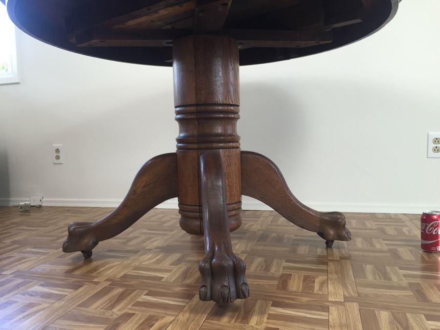 Antique Tiger Oak Pedestal Table With Claw Feet [Photo 12]