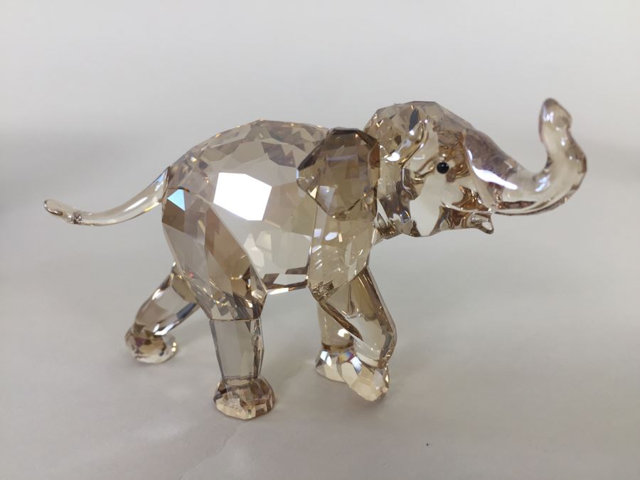 Swarovski Crystal Society SCS 2013 Young Baby Elephant Cub Gold With Original Box [Photo 9]