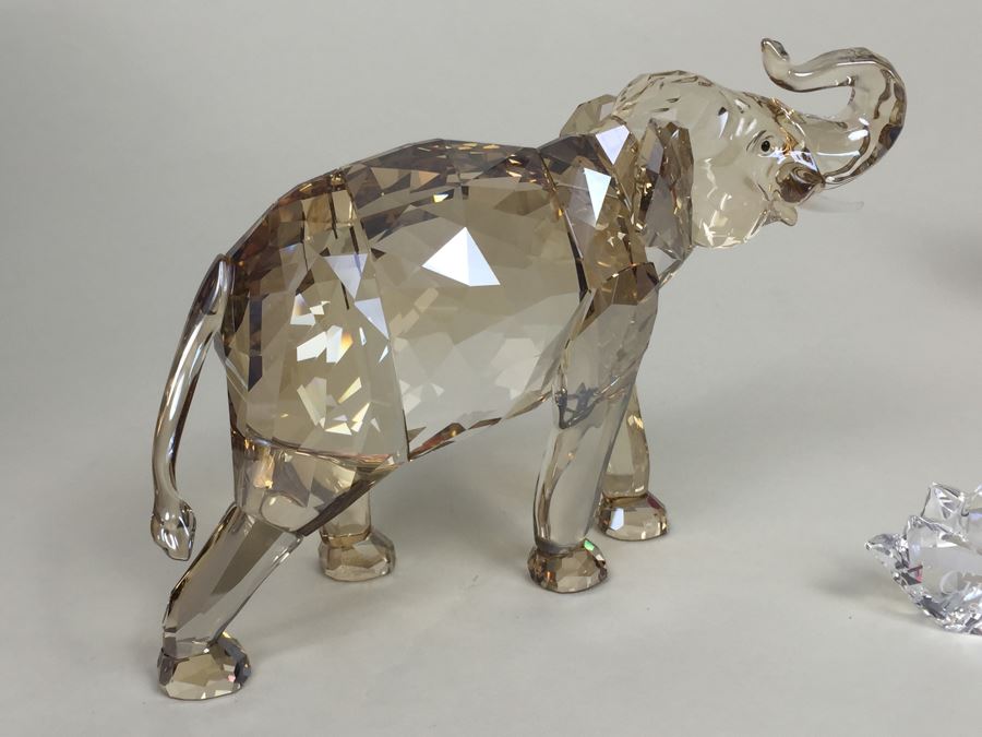 Swarovski Crystal Society SCS 2013 Elephant CINTA With Original Box And COA Retails $570 [Photo 21]