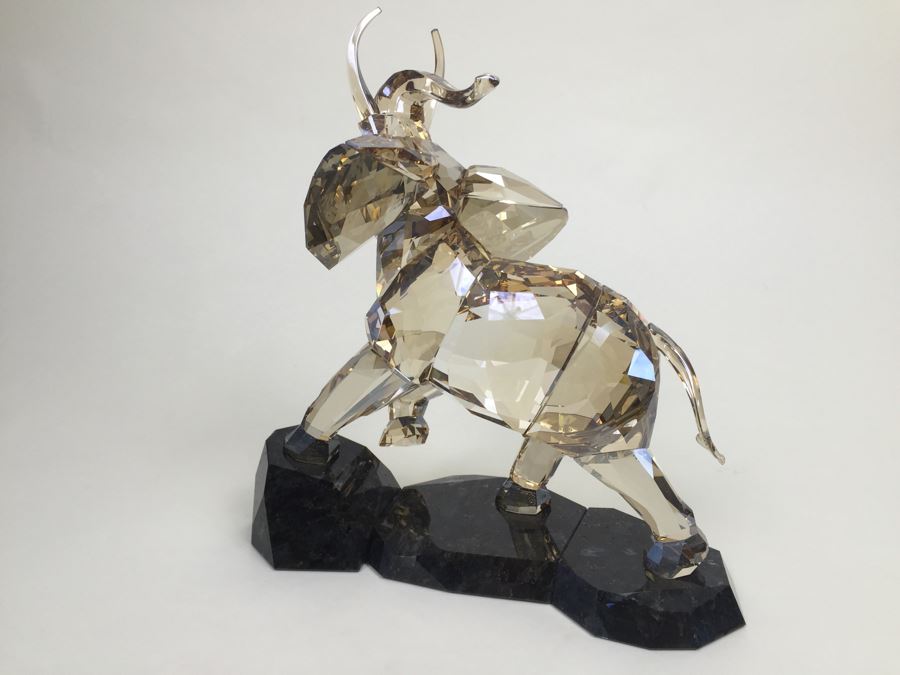 GRAND Swarovski Elephant Full-Colored On Cut Emerald Pearl Granite Base With Original Box And White Gloves Retails $1,690 [Photo 36]