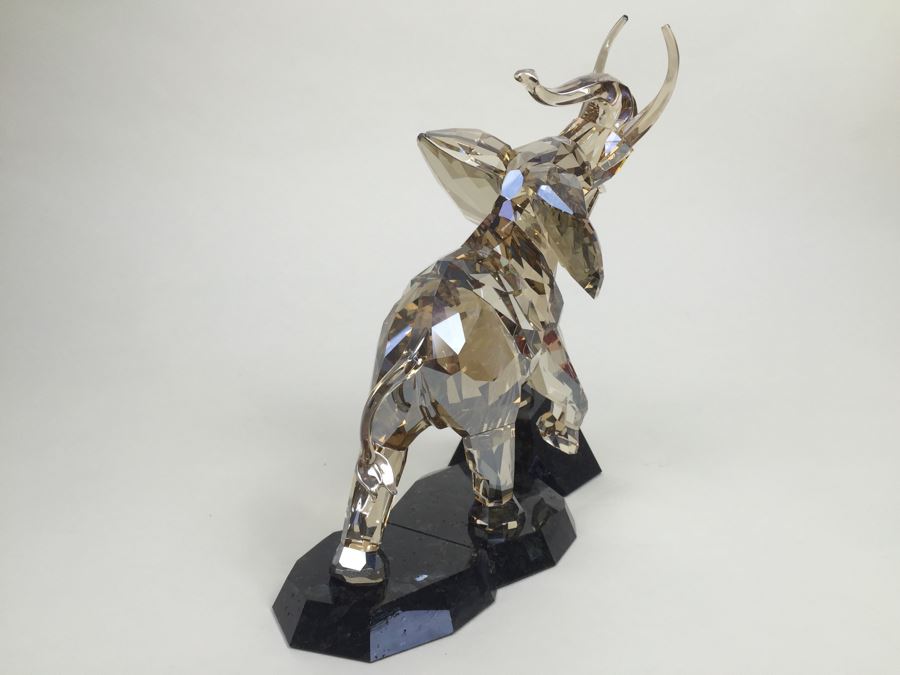 GRAND Swarovski Elephant Full-Colored On Cut Emerald Pearl Granite Base With Original Box And White Gloves Retails $1,690 [Photo 31]