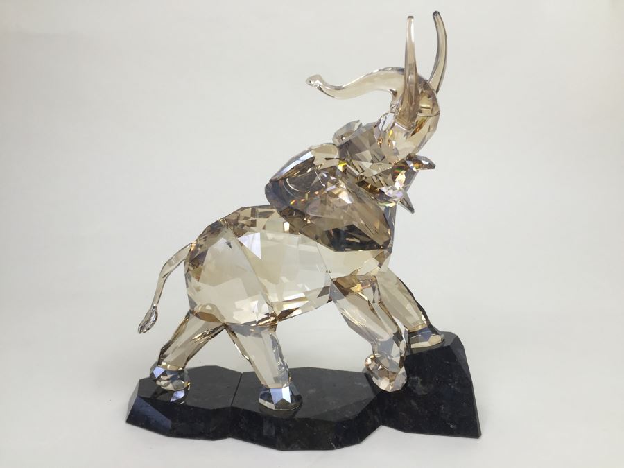 GRAND Swarovski Elephant Full-Colored On Cut Emerald Pearl Granite Base With Original Box And White Gloves Retails $1,690 [Photo 23]