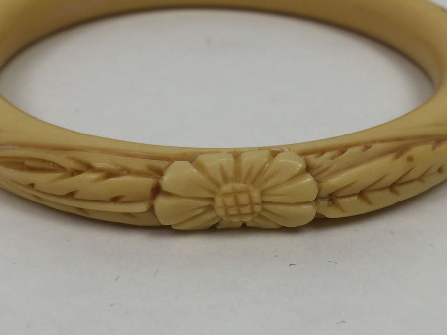 Pair Of Carved Celluloid Bangles Bracelets [Photo 2]