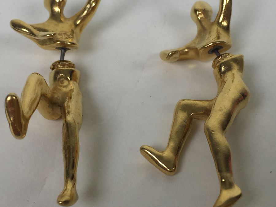 Gold Signed Figure Earrings [Photo 6]