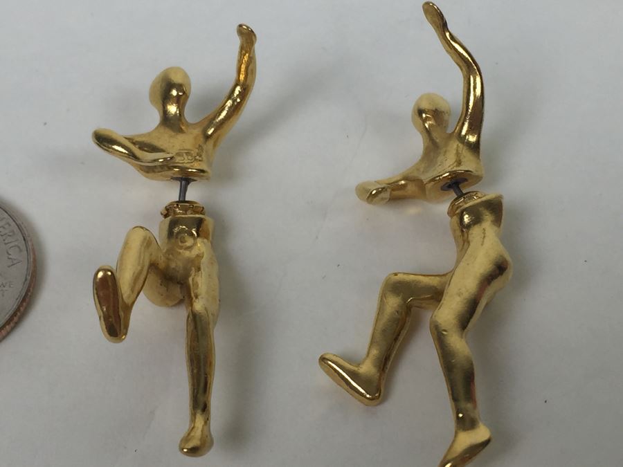 Gold Signed Figure Earrings [Photo 5]