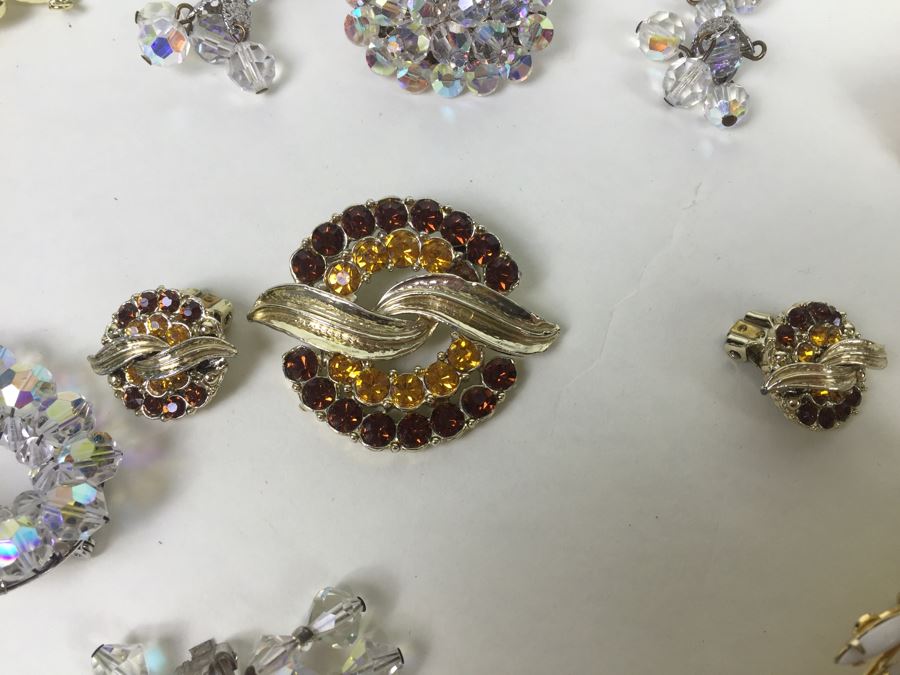 Costume Jewelry Lot [Photo 15]