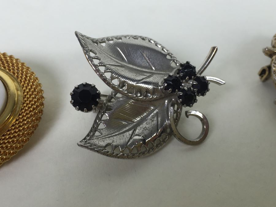 Costume Jewelry Lot [Photo 19]