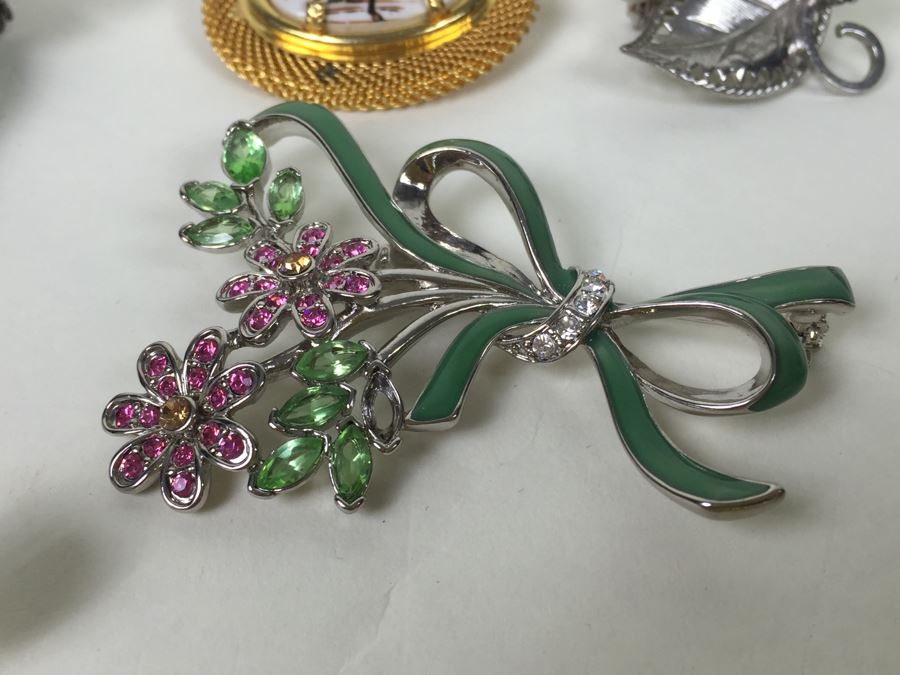 Costume Jewelry Lot [Photo 24]