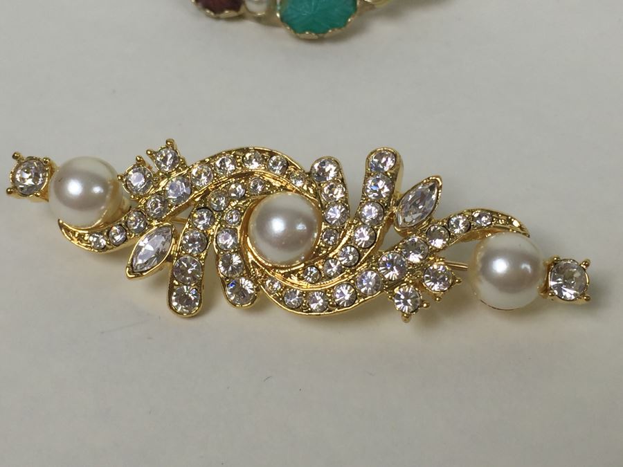 Costume Jewelry Lot [Photo 13]