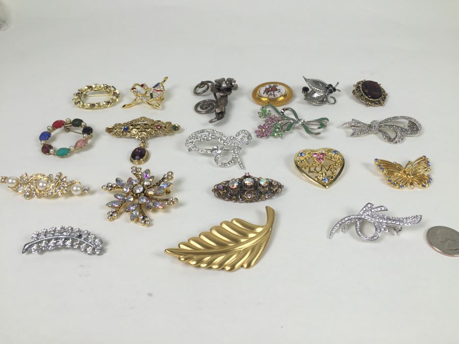 Costume Jewelry Lot [Photo 4]