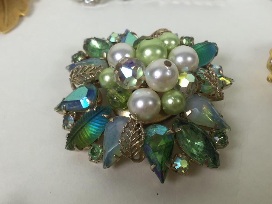 Costume Jewelry Lot [Photo 13]