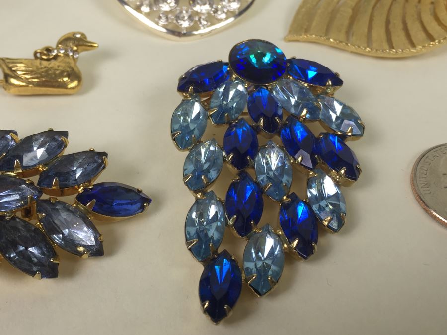 Costume Jewelry Lot [Photo 16]
