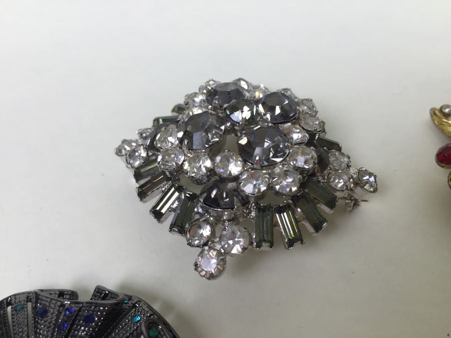 Costume Jewelry Lot [Photo 5]