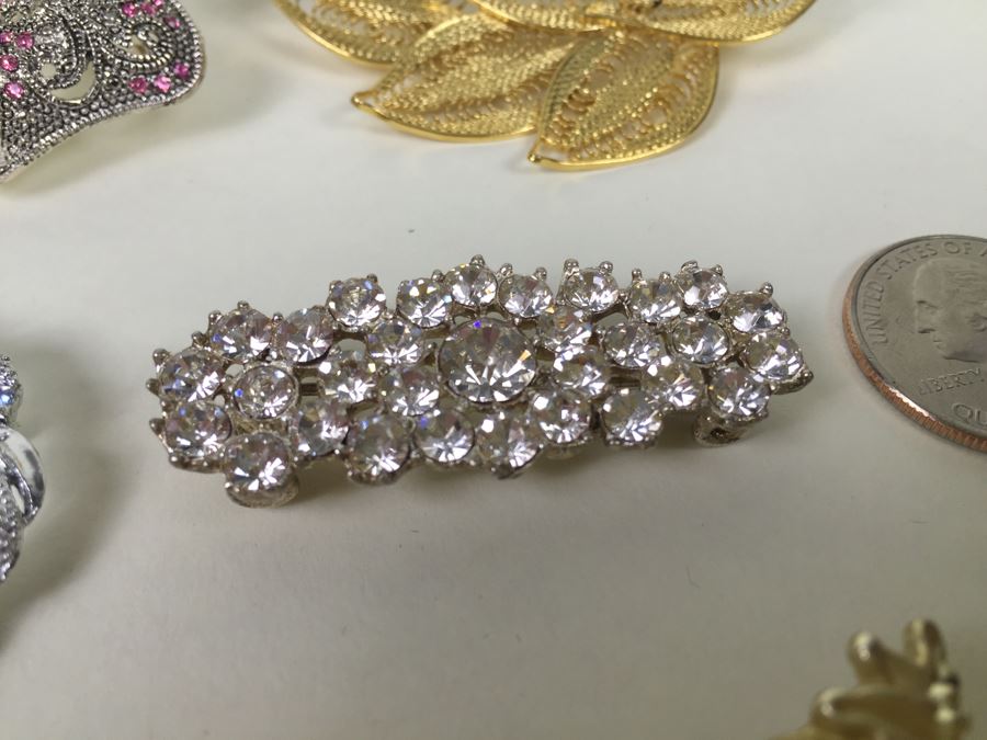 Costume Jewelry Lot [Photo 17]
