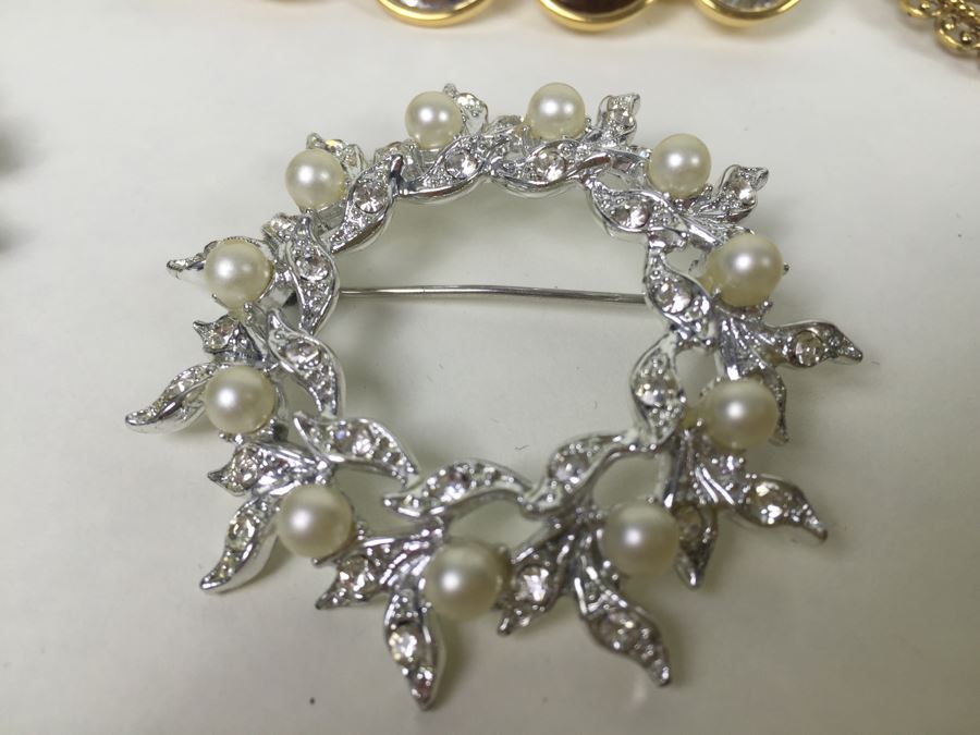 Costume Jewelry Lot [Photo 14]