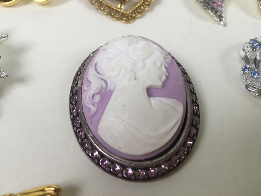 Costume Jewelry Lot [Photo 15]