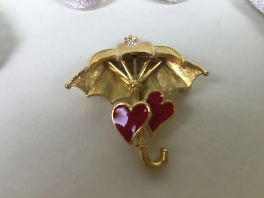 Vintage Trifari Signed Costume Jewelry Lot [Photo 7]