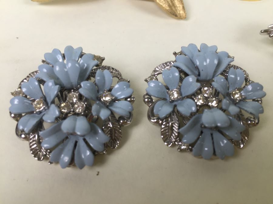 Vintage Trifari Signed Costume Jewelry Lot [Photo 4]