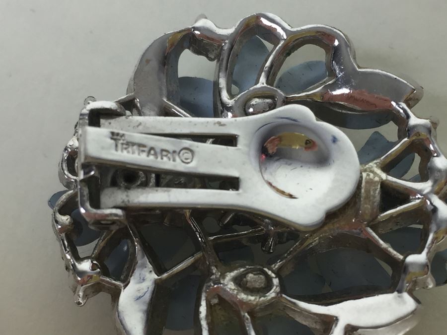 Vintage Trifari Signed Costume Jewelry Lot [Photo 13]