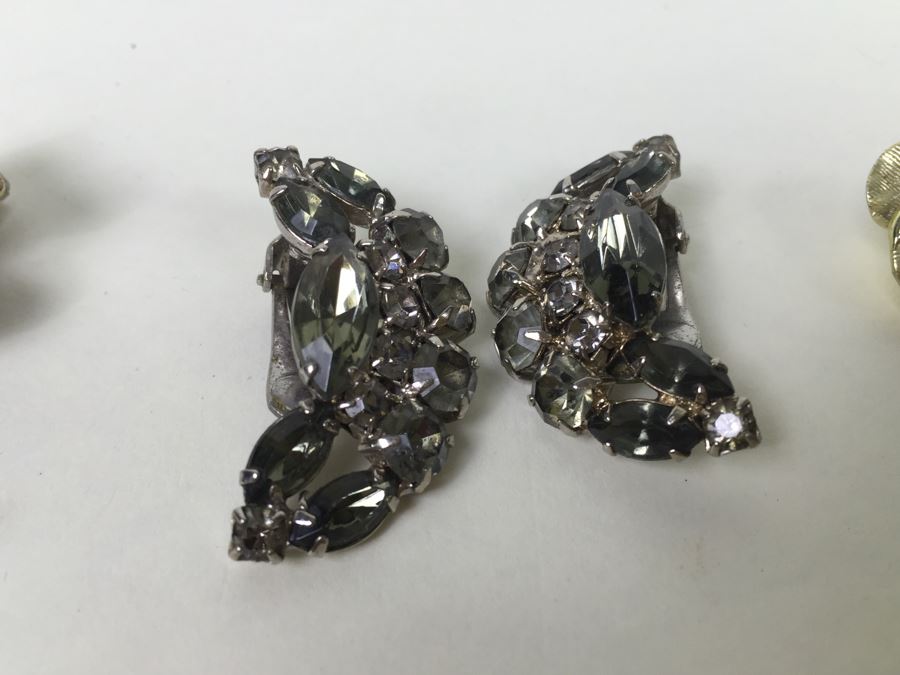 Vintage Costume Jewelry Earring Lot [Photo 23]