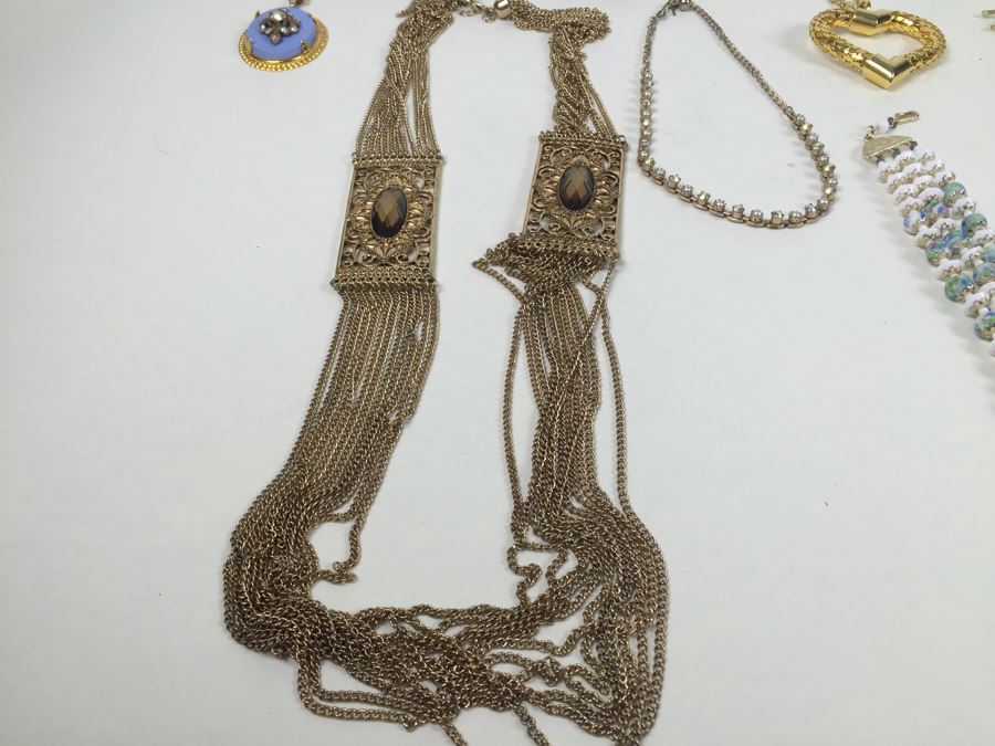 Vintage Costume Jewelry Lot [Photo 5]